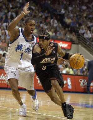 足球欧联杯精彩倒钩破门当选本周最佳进球（欧联杯惊艳倒钩破门荣膺本周最佳进球）