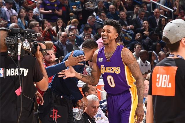 斯基拉：早安哥是那不勒斯非卖品，7000万解约金2027年才生效（斯基拉：那不勒斯将早安哥视为非卖，7000万解约条款要到2027年才生效）