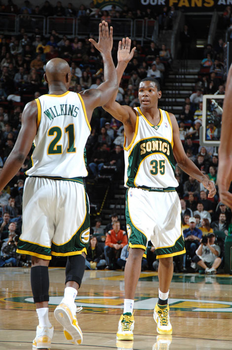 纳帅：施洛特贝克的脚肿了；萨内在欧冠和土超的数据有所提升（纳格尔斯曼：施洛特贝克脚部肿胀；萨内欧冠与土超数据上扬）