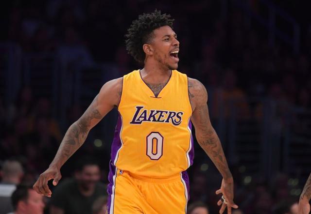 法尔克：可以确认拜仁1月不会签下任何球员，在考虑出售博埃（法尔克：确认拜仁冬窗零引援，正评估出售博埃）